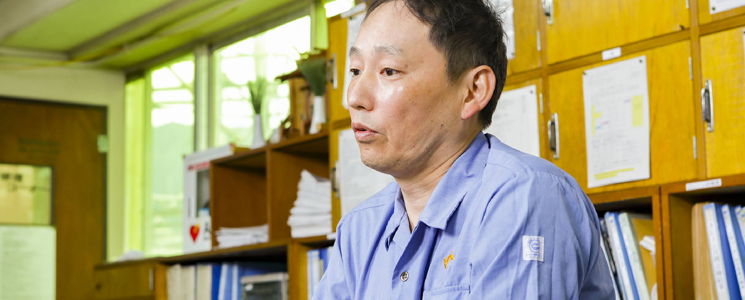 働く社員の画像