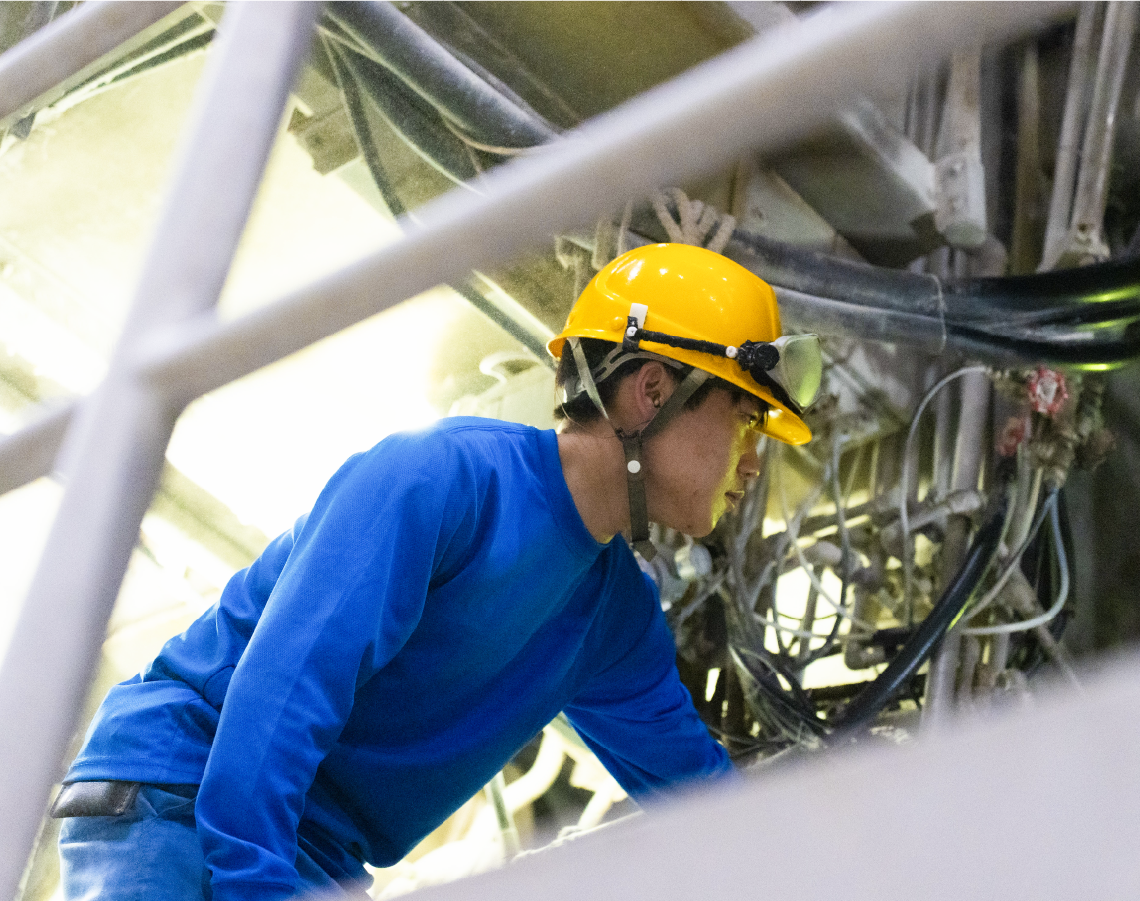 働く社員の画像